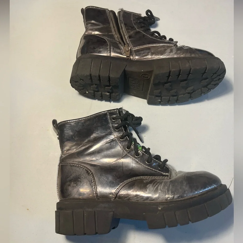 Madden NYC Silver Metallic Lace-Up Combat Boots Size 2